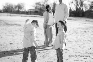 beach family maternity photo