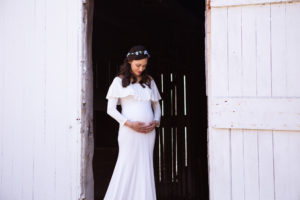 rustic maternity session