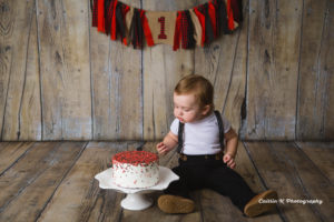 Buffalo Check cake smash