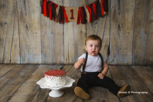 Buffalo Check cake smash