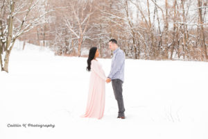 snowy maternity photos