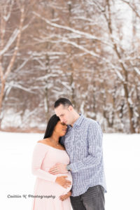 snowy maternity photos